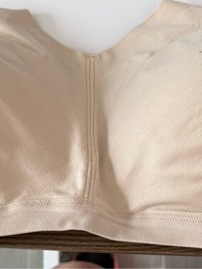 WARNERS Seamless Nude Wireless Comfort Bra